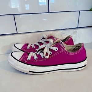 Women’s converse